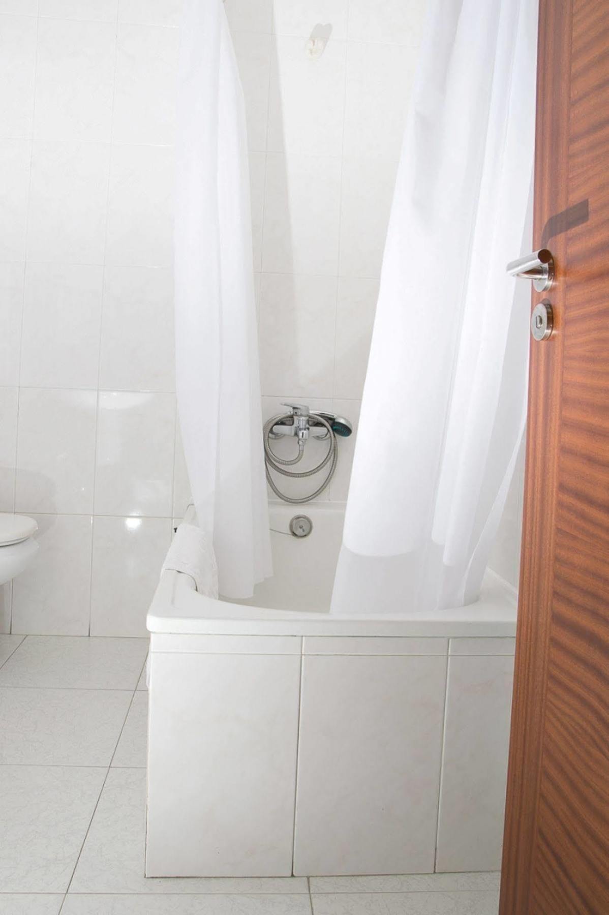 Hotel Brisa *